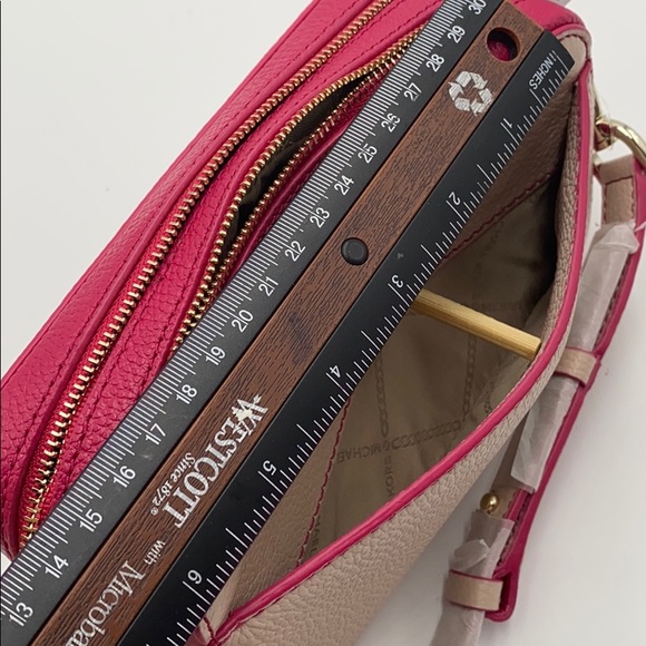 Micheal Kors CROSSBODIES SMALL POCKET CAMERA BAG - Picture 14 of 14